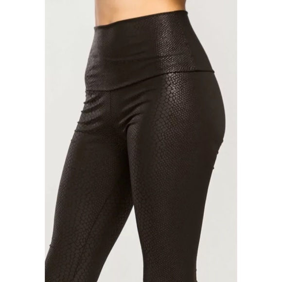 SOLD OUT - Picture 2 of 9